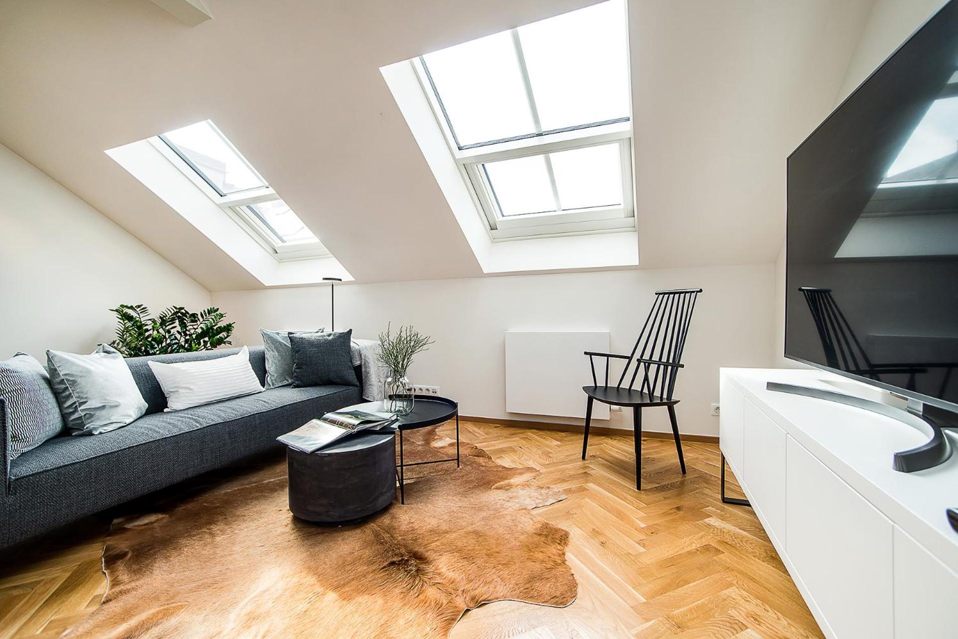Large And Modern Apartment In The Heart Of Praga Esterno foto
