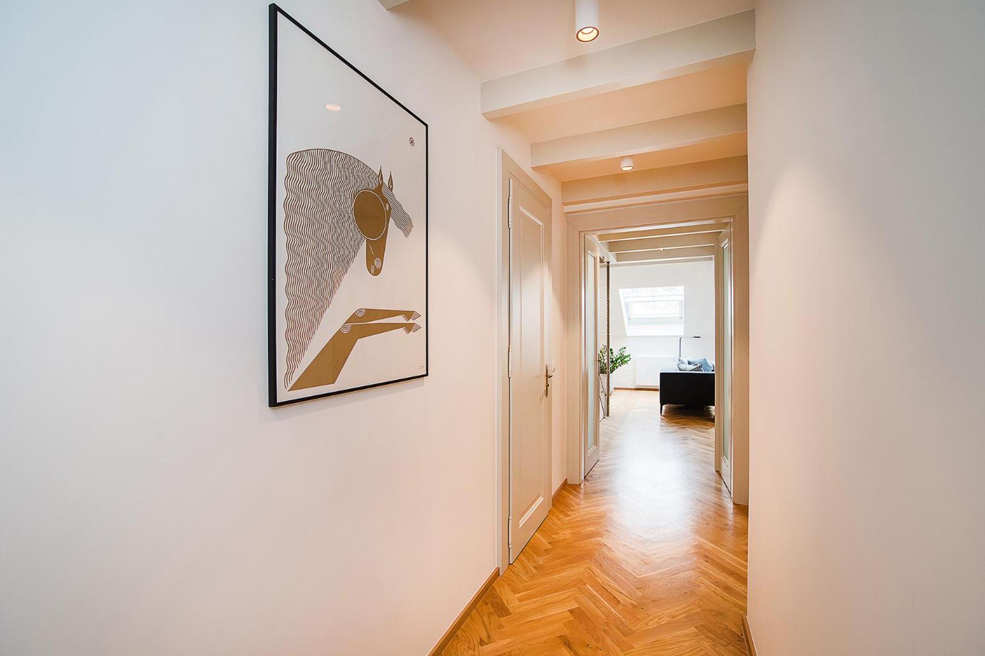 Large And Modern Apartment In The Heart Of Praga Esterno foto